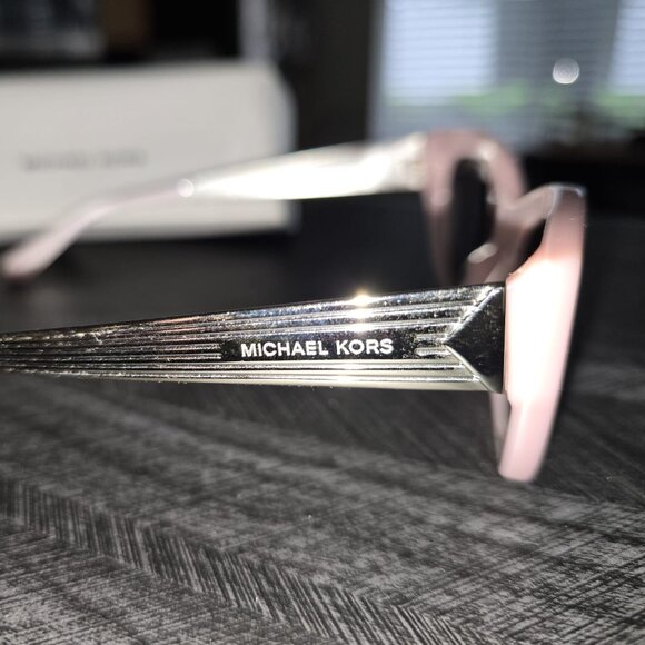 Michael Kors Cat Eye Sunglasses - Blush Pink - NEW with Case! - Picture 5 of 6